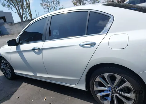 2015 Honda Accord Sport from USA, damaged, VIN 1HGCR2F5XFA179895